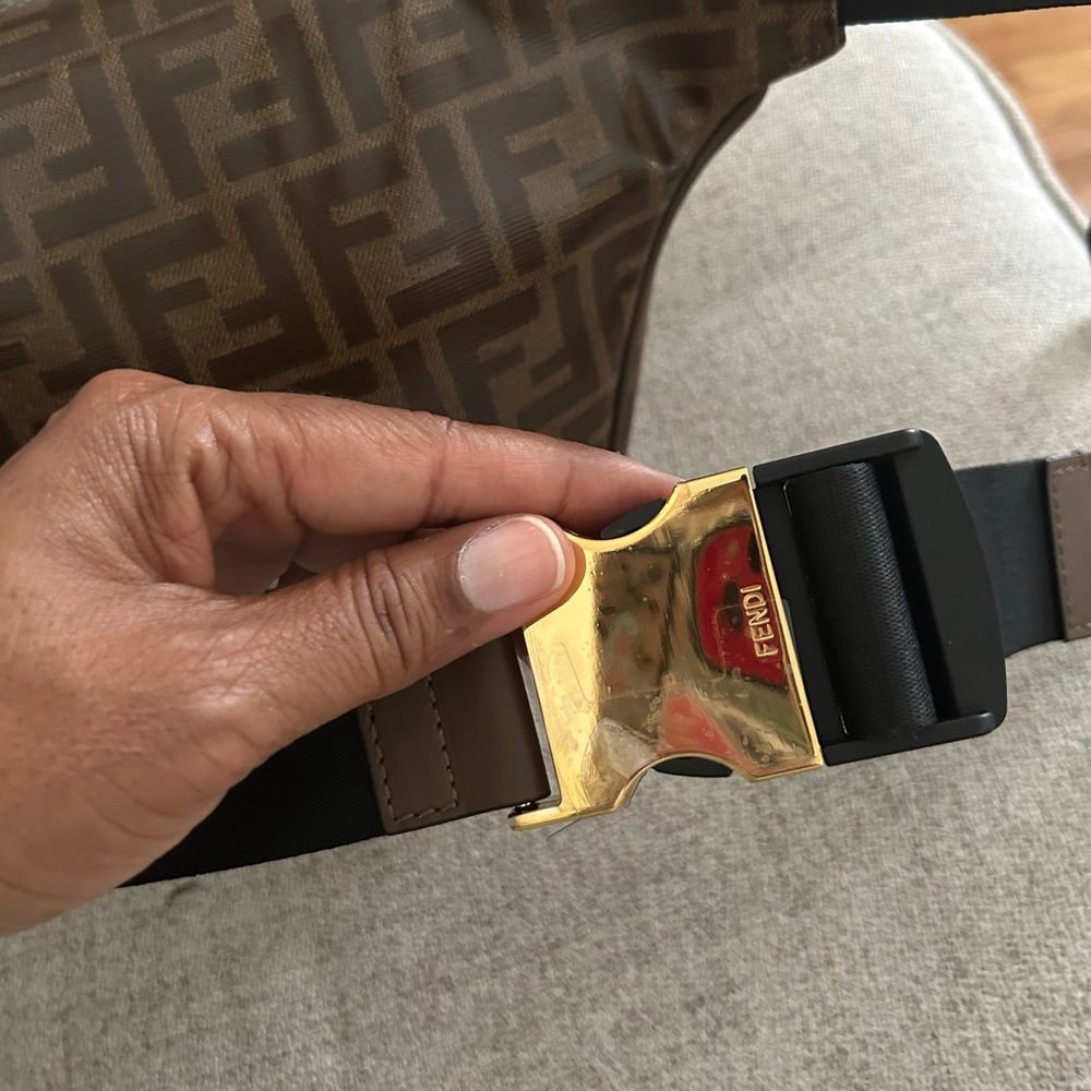 Fendi Logo Brown Belt Bag with White and Yellow Details - Picture 5 of 7